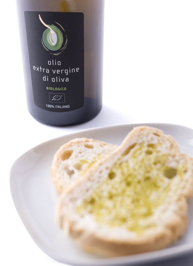 Olio extravergine di oliva e pane